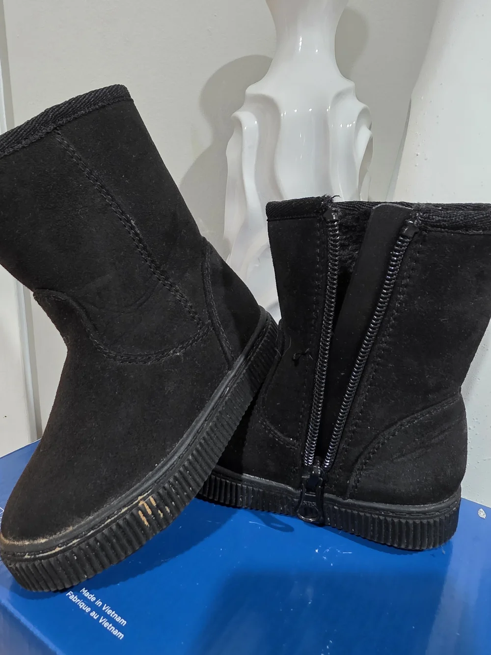 Cat & Jack Girls Black Suede-Look Zip Boots